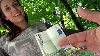 play Simina romanca fericita cand este penetrata ia bani si e penetrata in parc