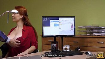 play Xnxx mit reifen Tätowierungen, die Sex mit Teenagern haben, die an ihren Vätern saugen