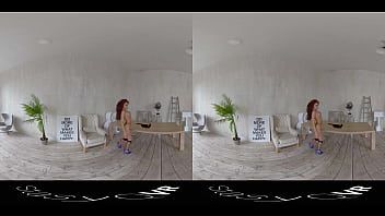 play Une pute au vrai sens du terme montre son caractère