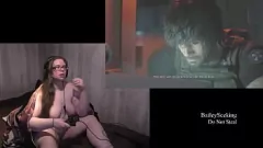 play Naked Resident Evil 3 Gamer devine ciudat: Tituri mari și tatuaje expuse