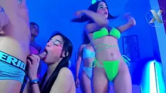 play Orgie latină: vecinii merg sălbatic pentru cocoșul meu mare și țâțele mari
