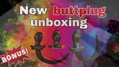play ÉNORME BUTPLUG ARRIVE! Répartition des jouets sexuels de Mlle Raven: étirement du cul BDSM Femdom et esclave