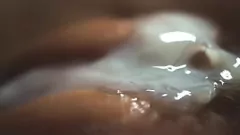 play Crose-up chaud Creampie: baise détaillée d'une chatte poilue